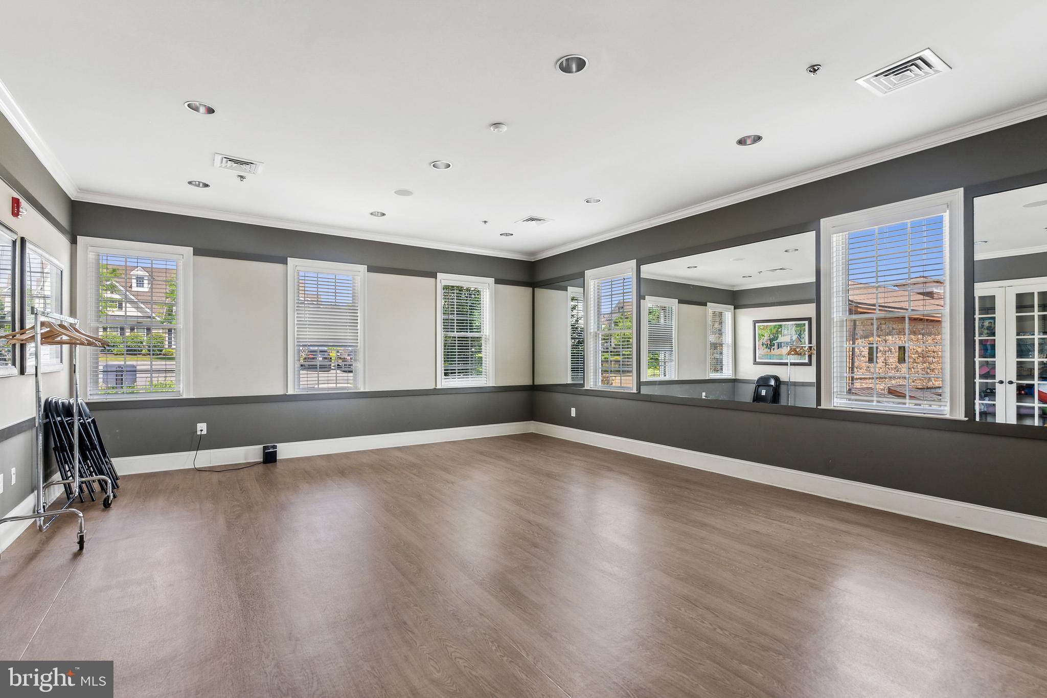 Real estate listing preview #54