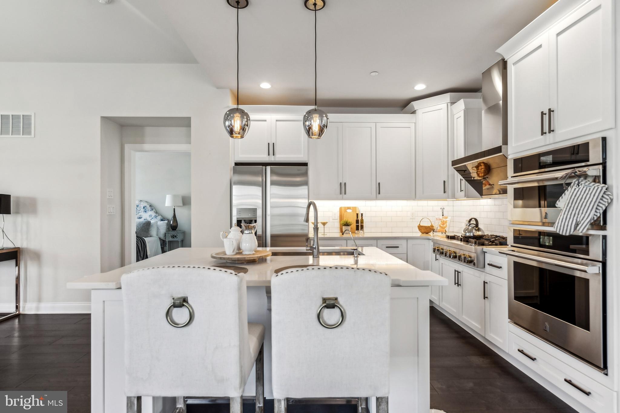 Real estate listing preview #11