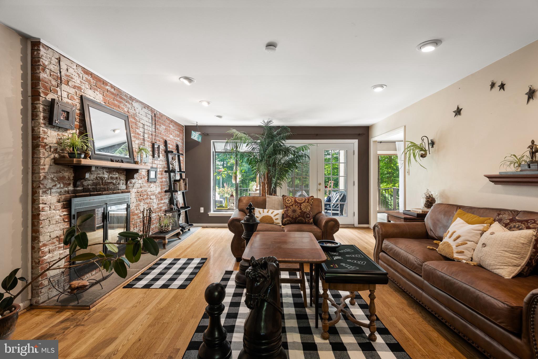 Real estate listing preview #14