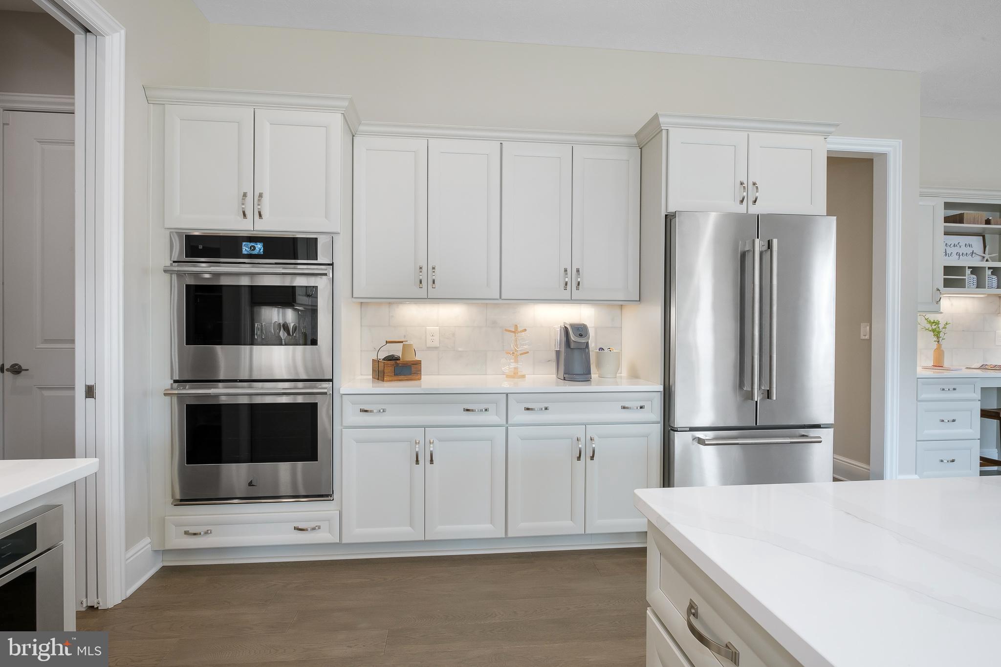 Real estate listing preview #11