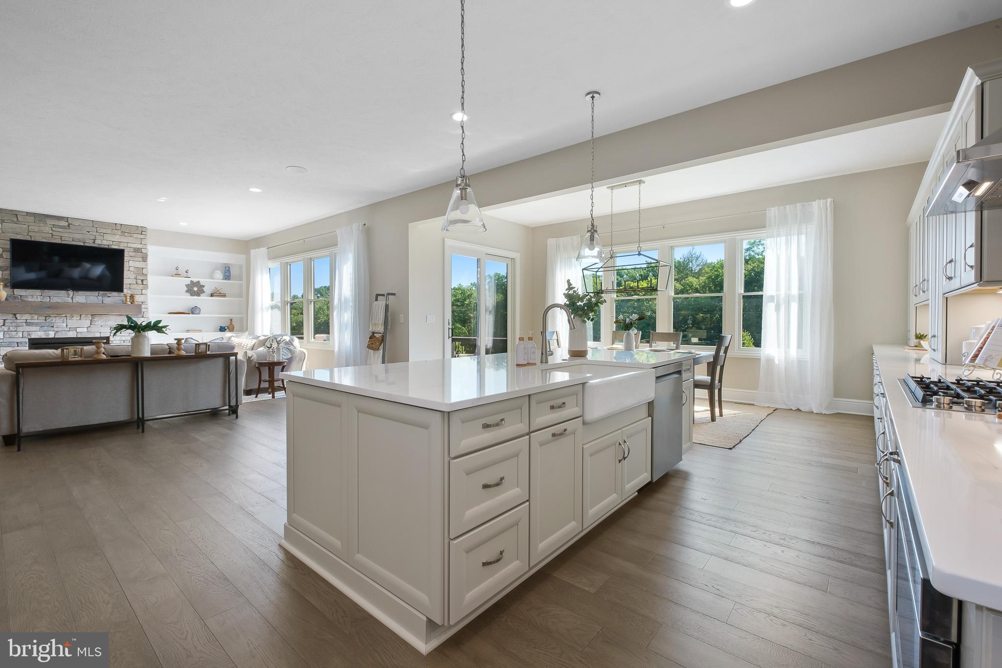 Real estate listing preview #14