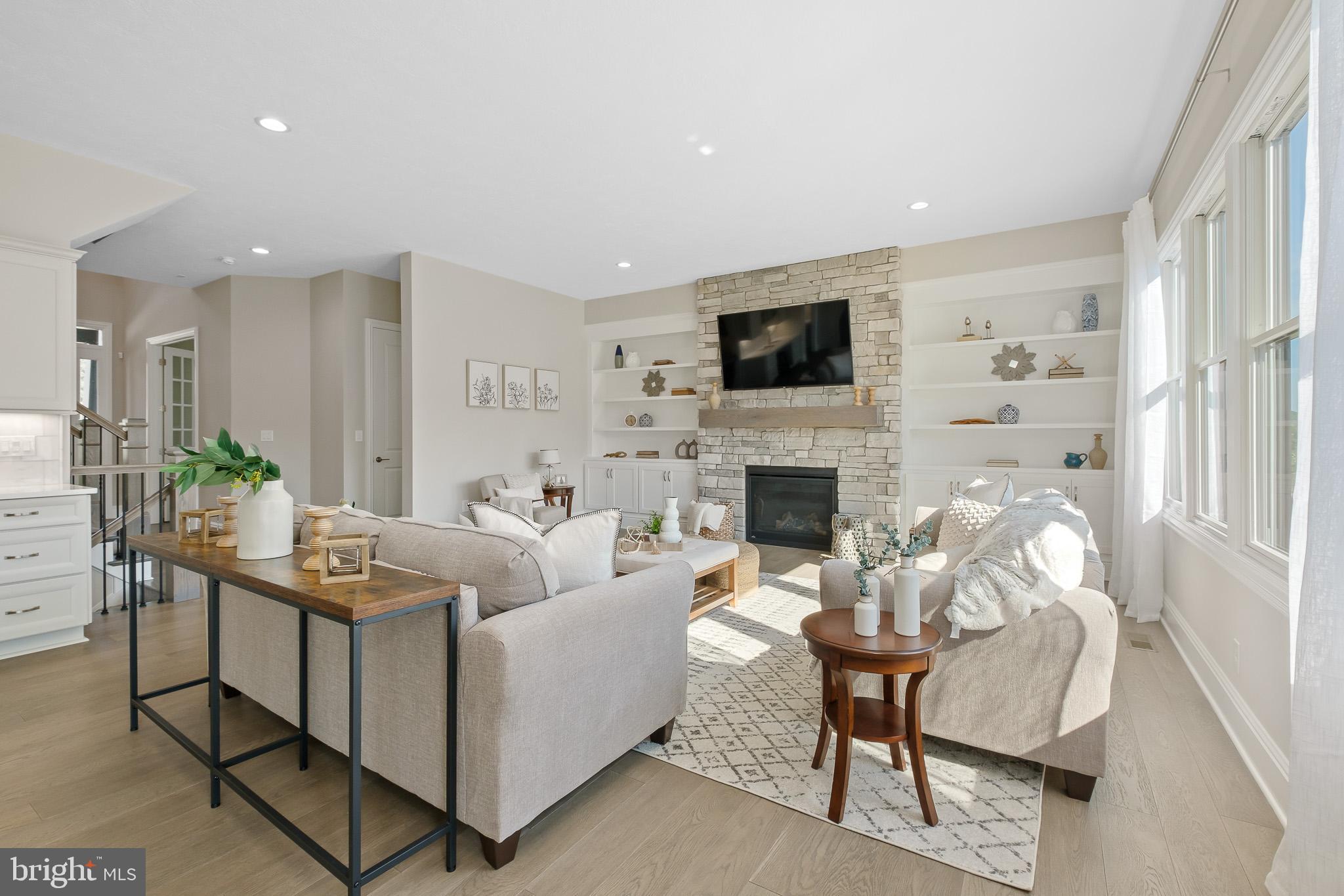 Real estate listing preview #8