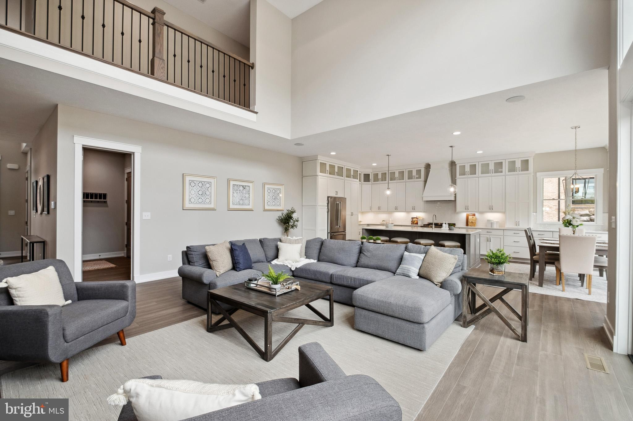 Real estate listing preview #8