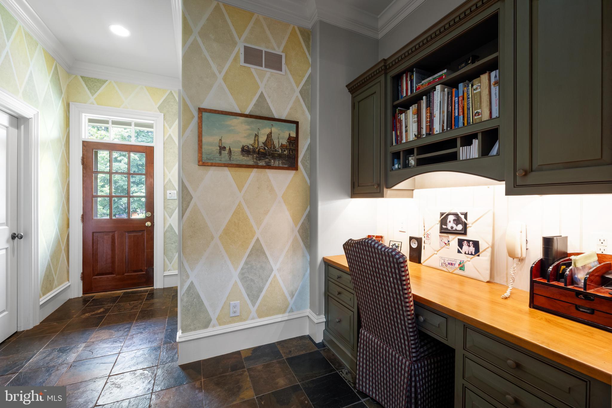 Real estate listing preview #24