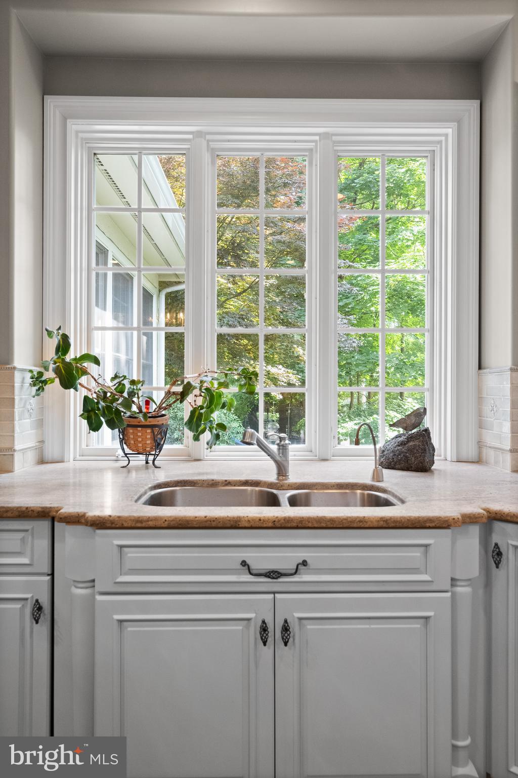 Real estate listing preview #14