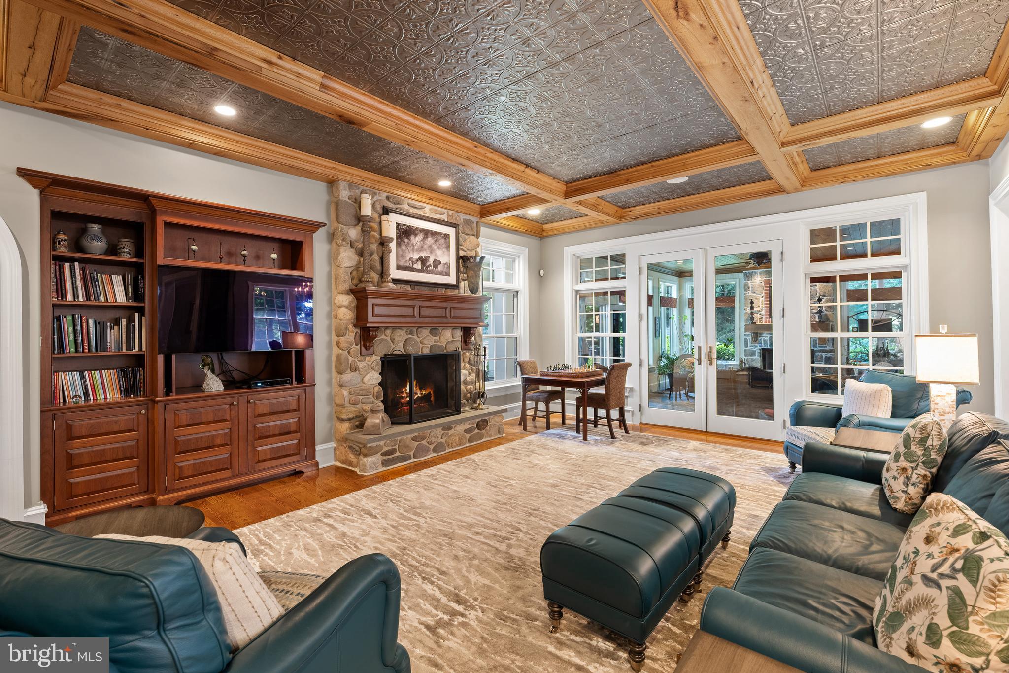 Real estate listing preview #18