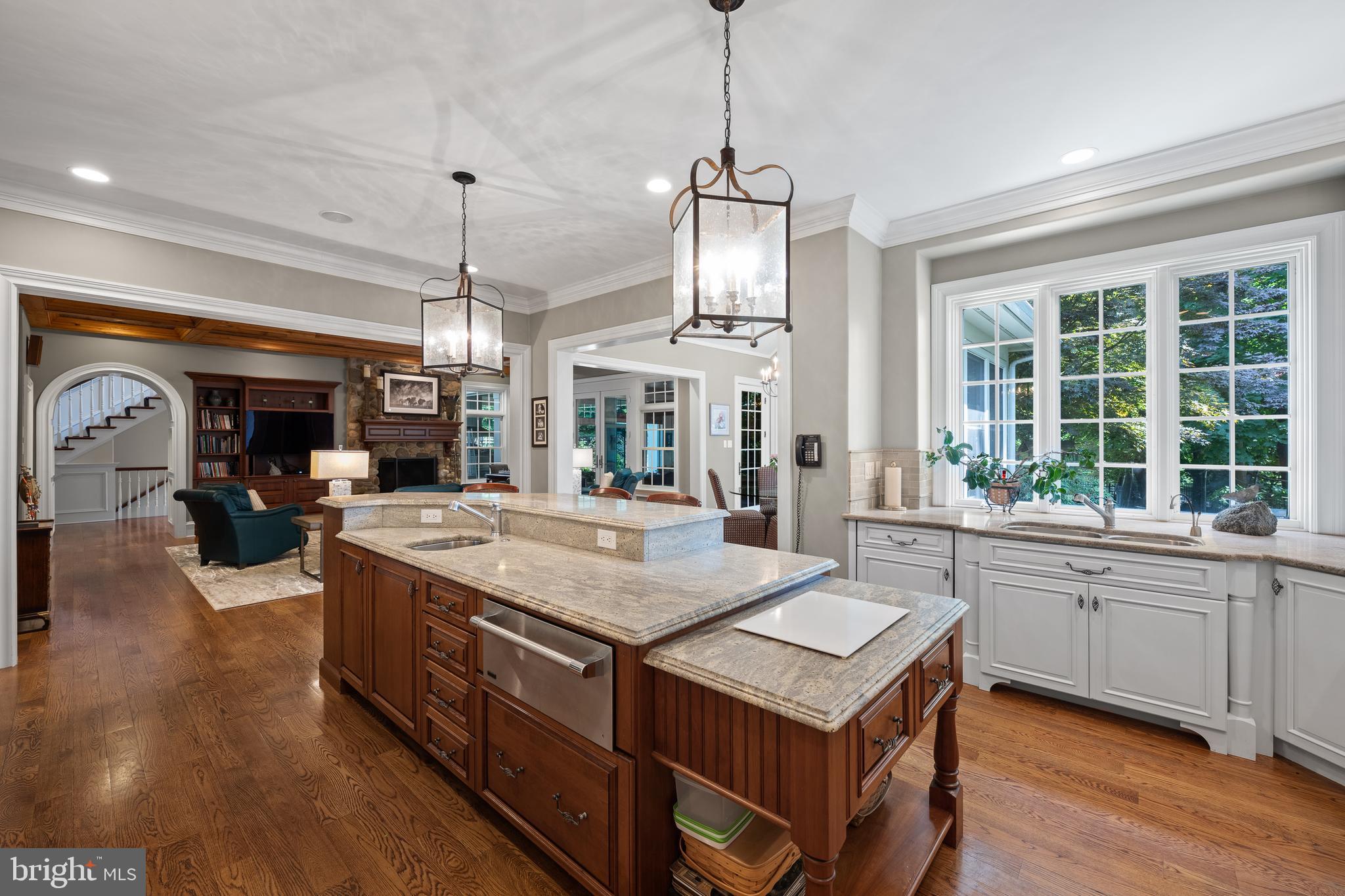 Real estate listing preview #11