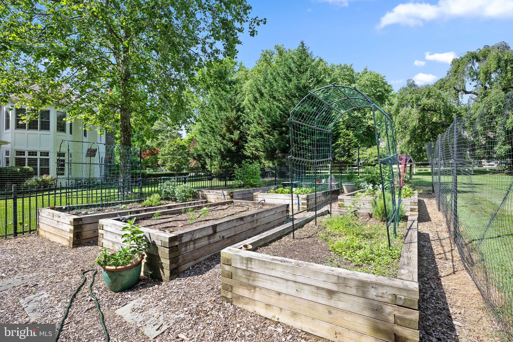 Real estate listing preview #64