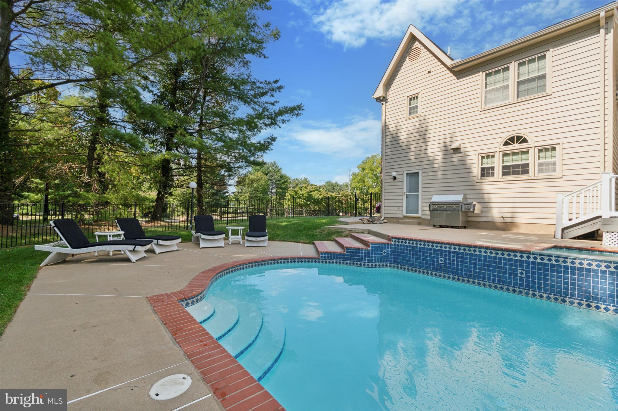 Real estate listing preview #60