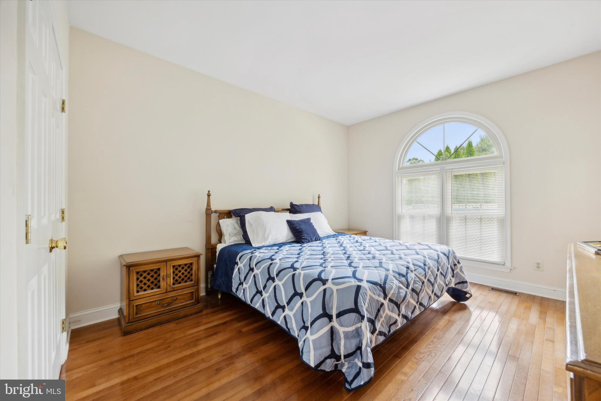 Real estate listing preview #20