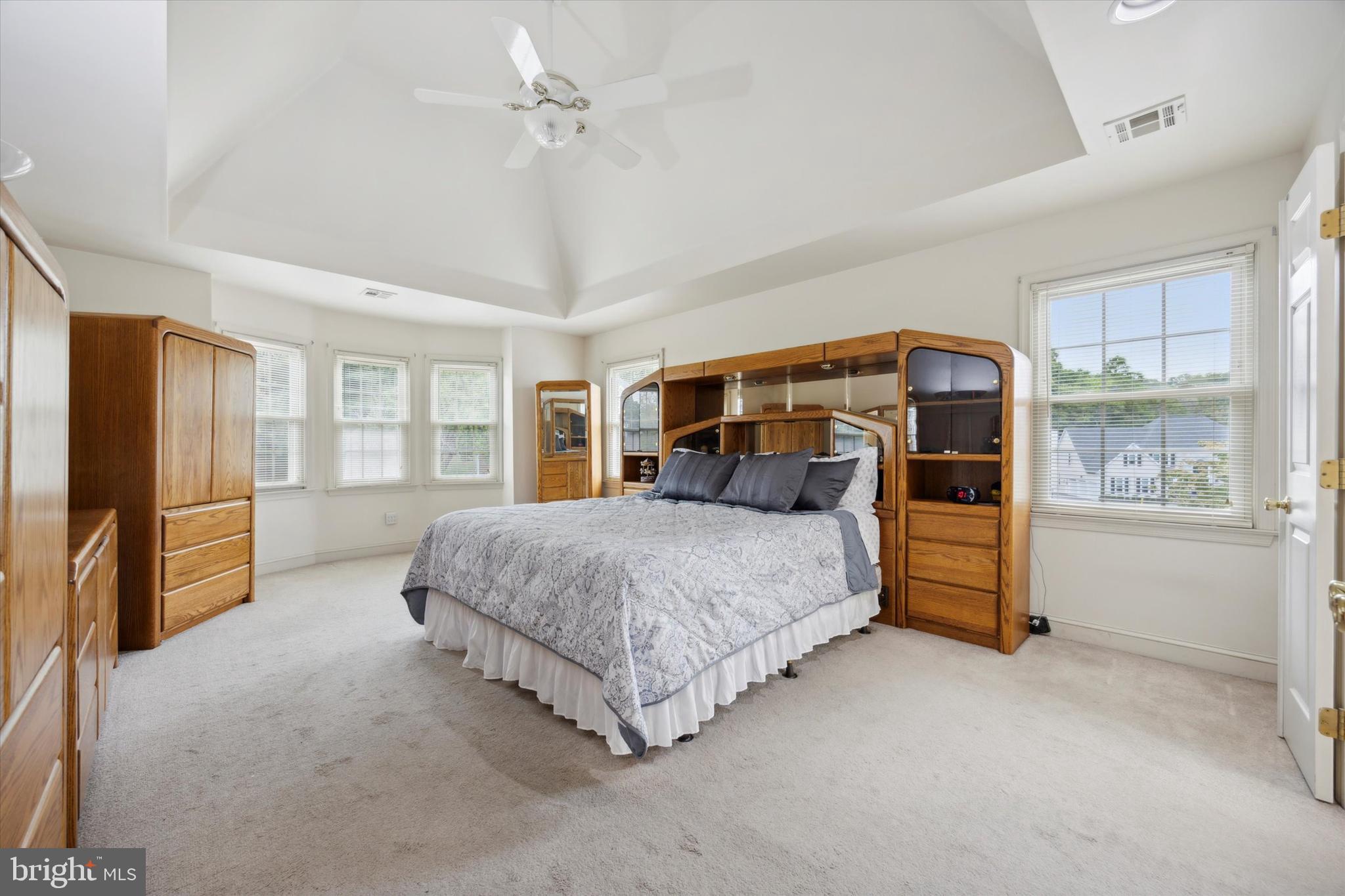 Real estate listing preview #25