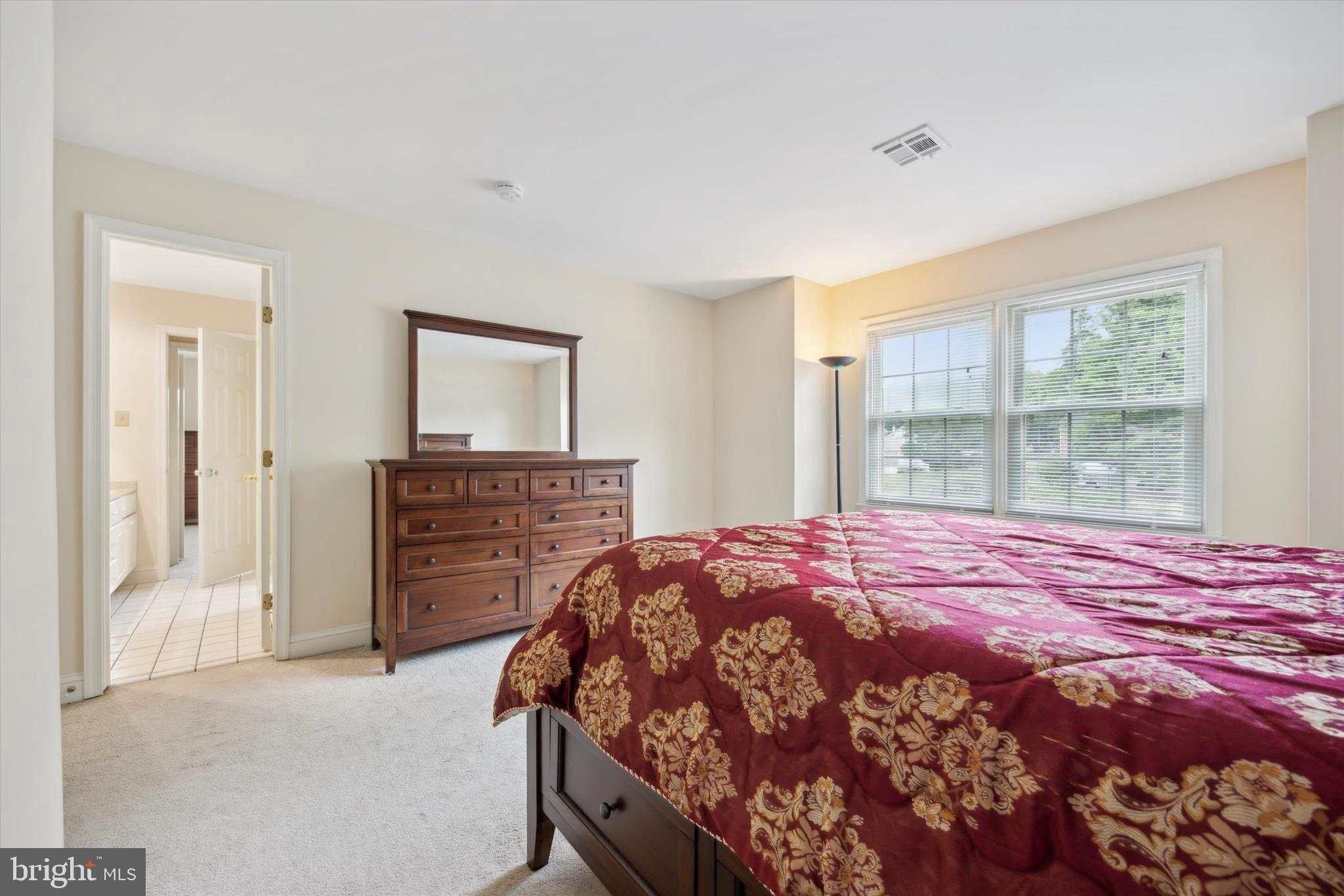 Real estate listing preview #35