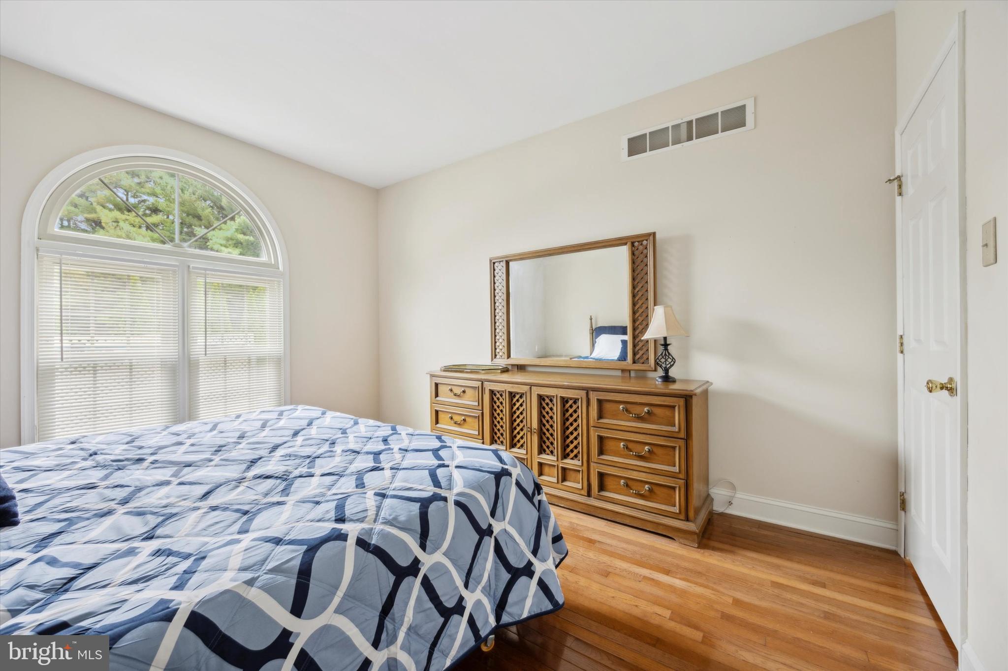 Real estate listing preview #22