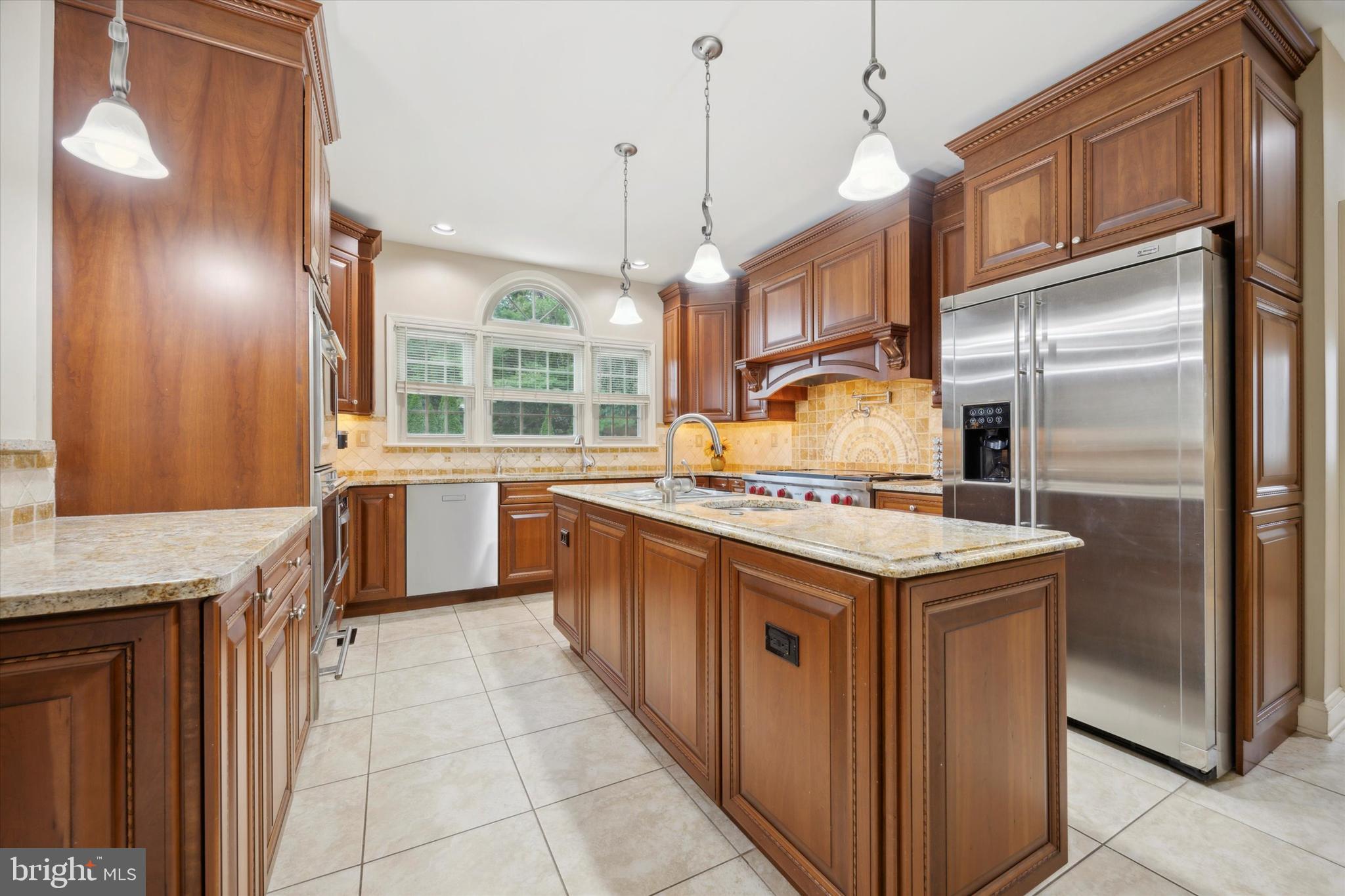 Real estate listing preview #16