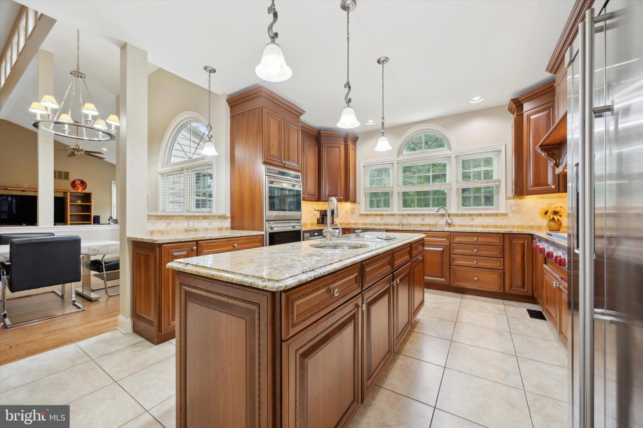 Real estate listing preview #10