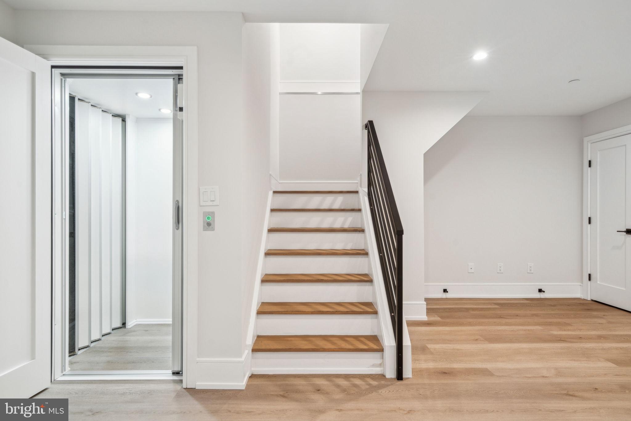 Real estate listing preview #9