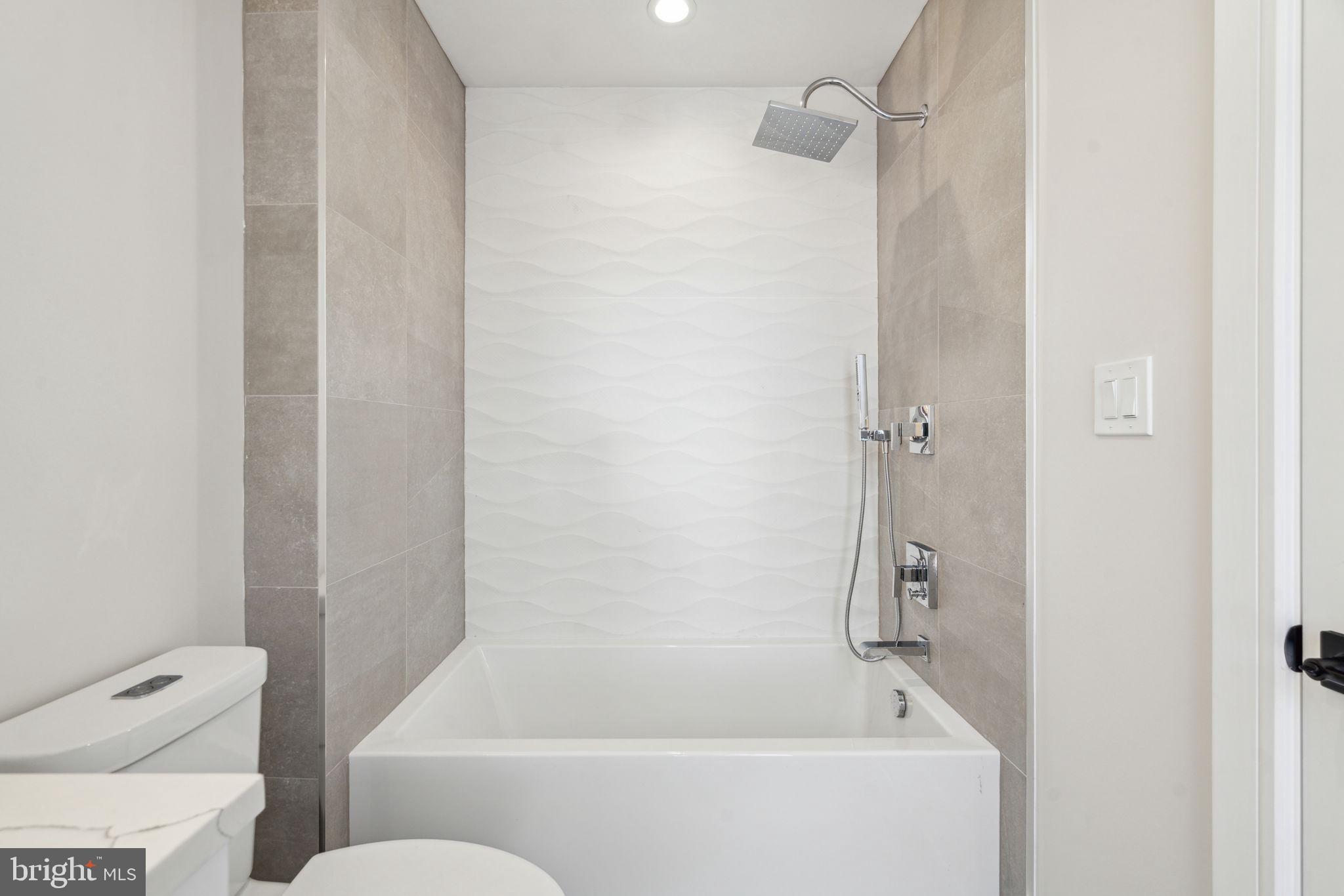 Real estate listing preview #47