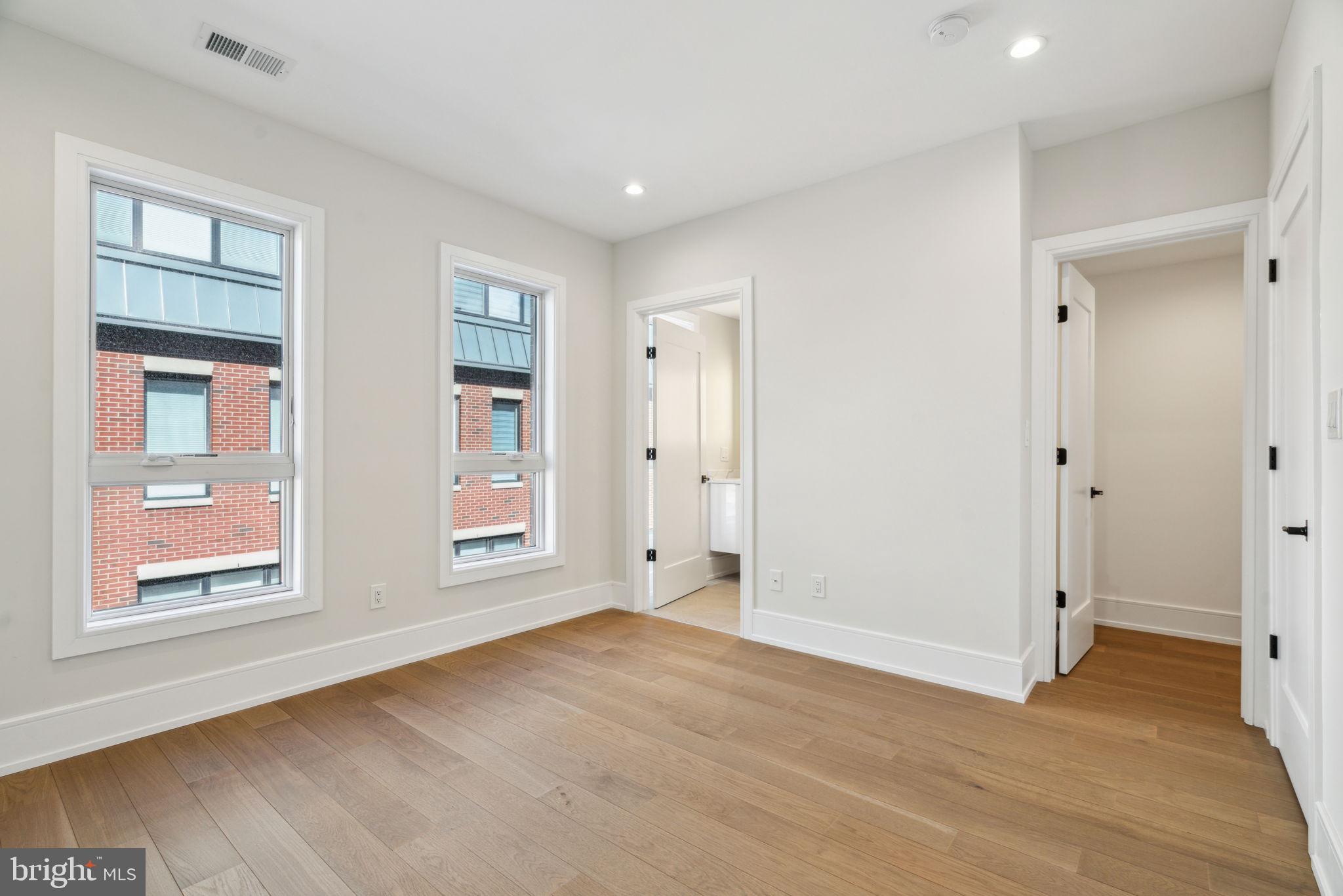 Real estate listing preview #44