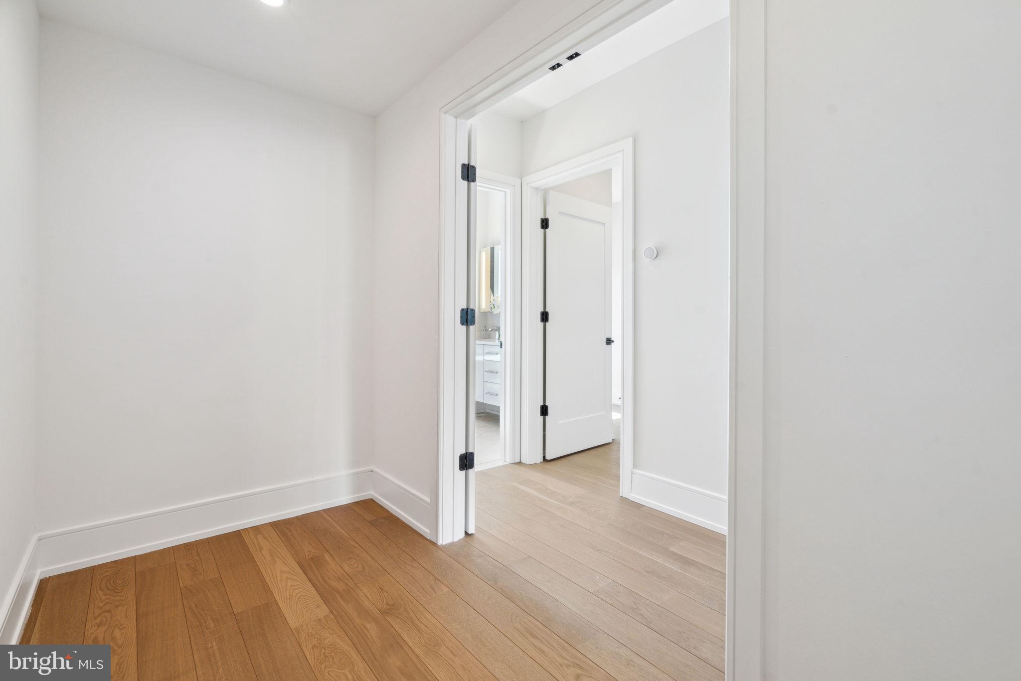 Real estate listing preview #56