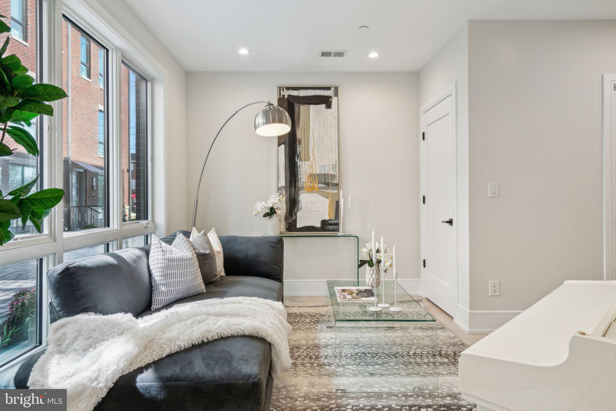 Real estate listing preview #11