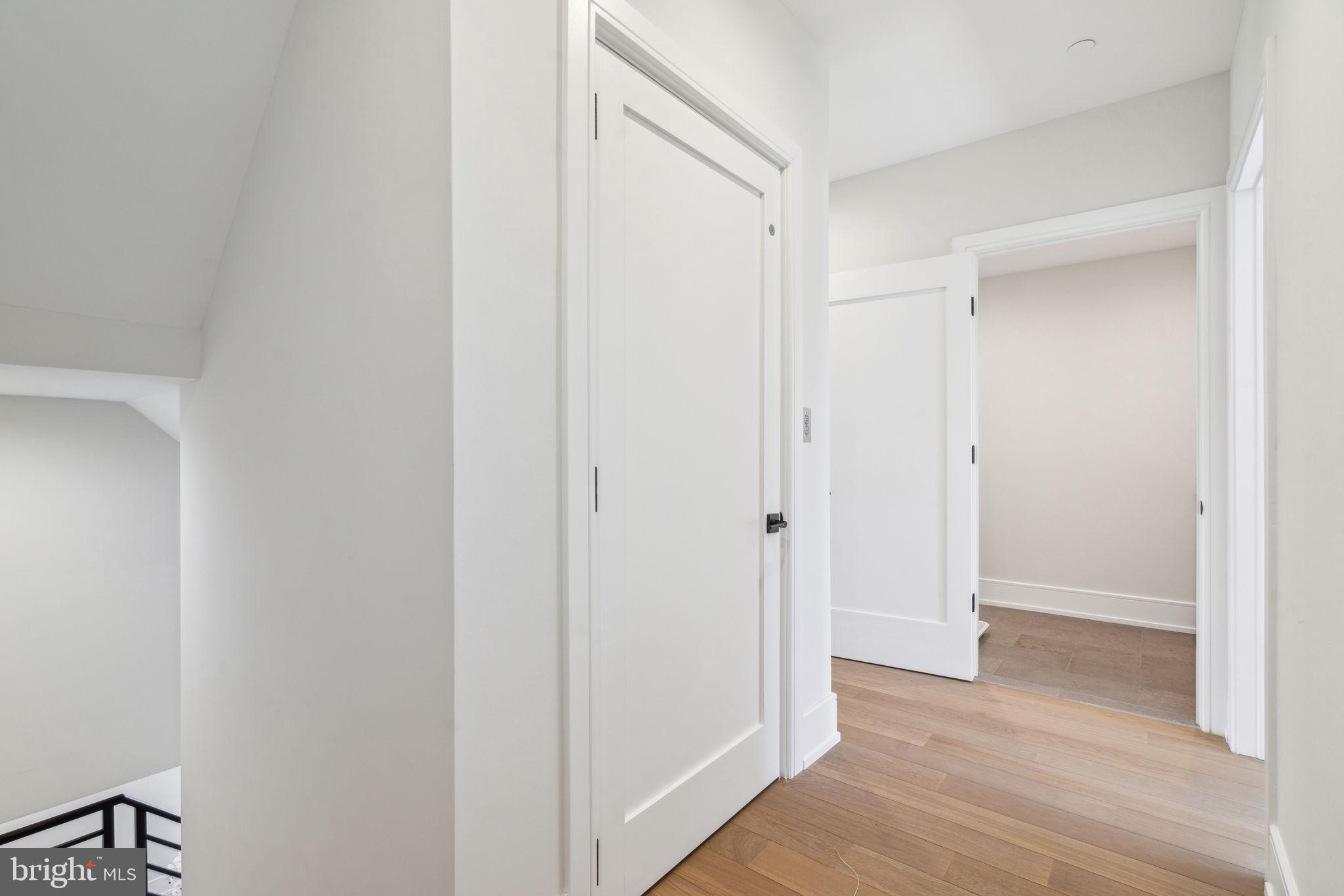 Real estate listing preview #32