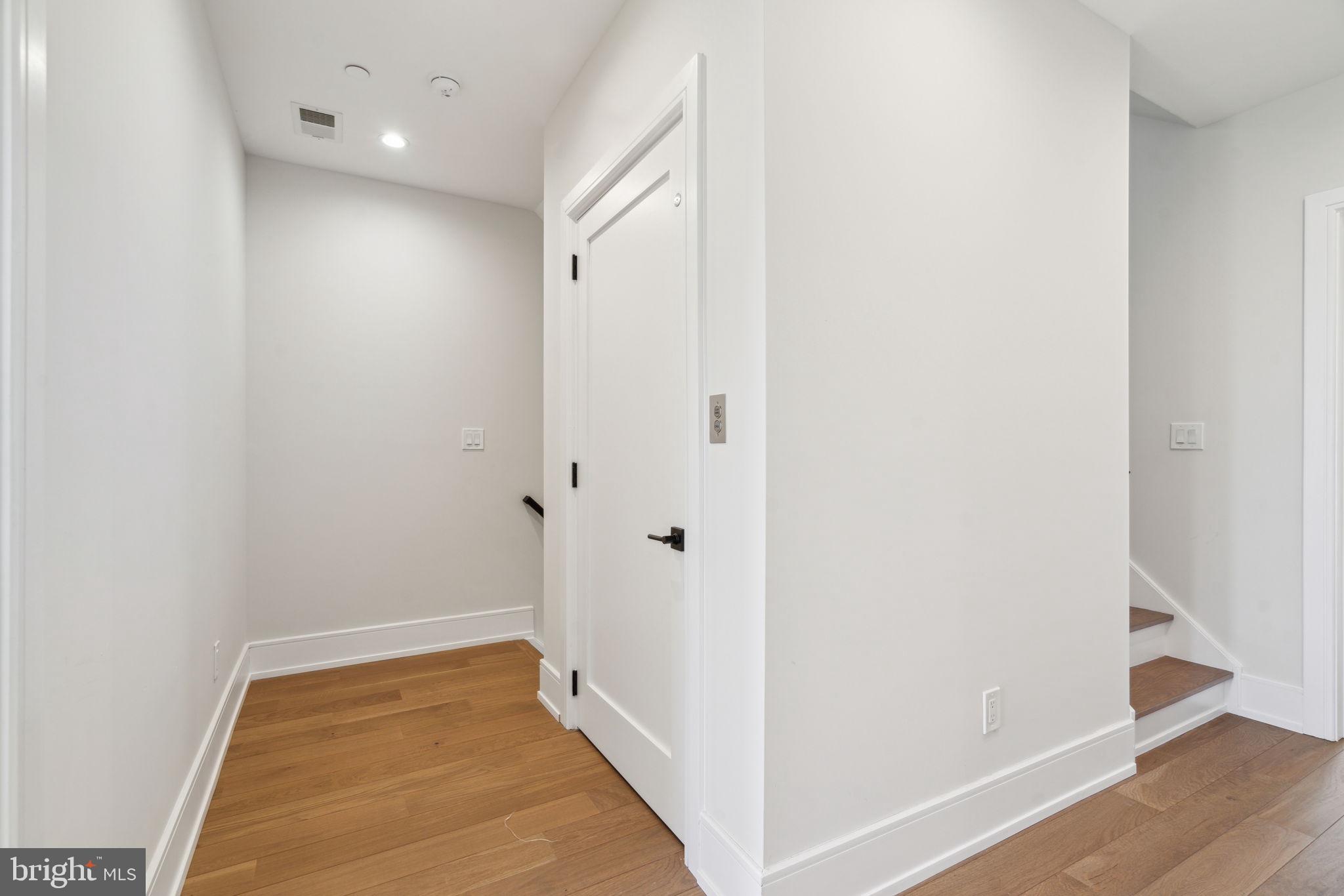 Real estate listing preview #33