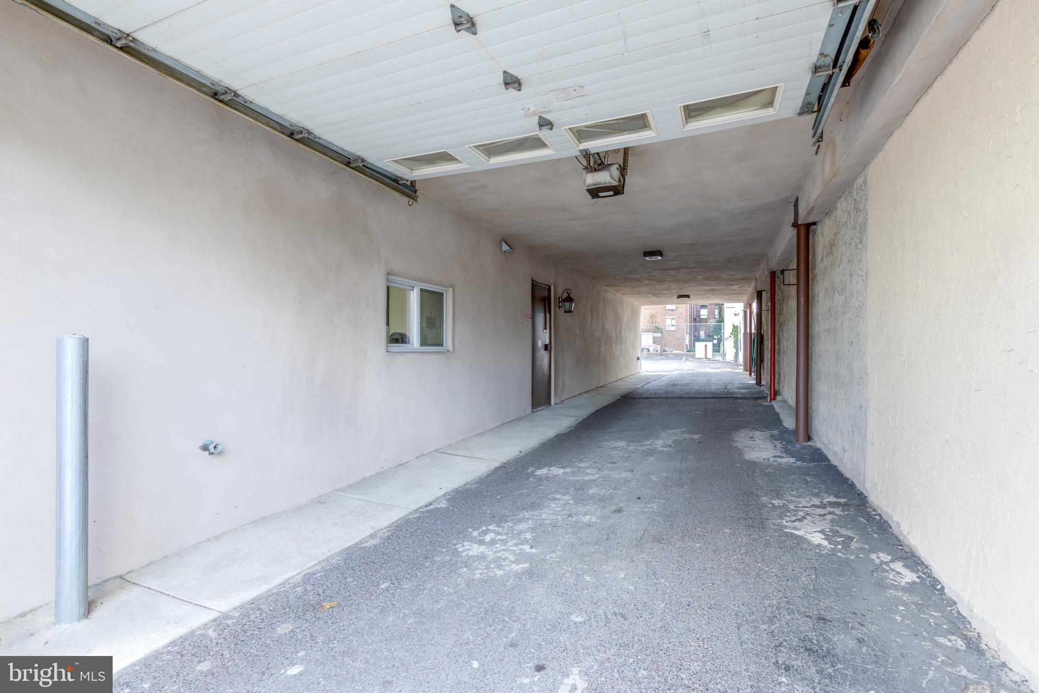 Real estate listing preview #4