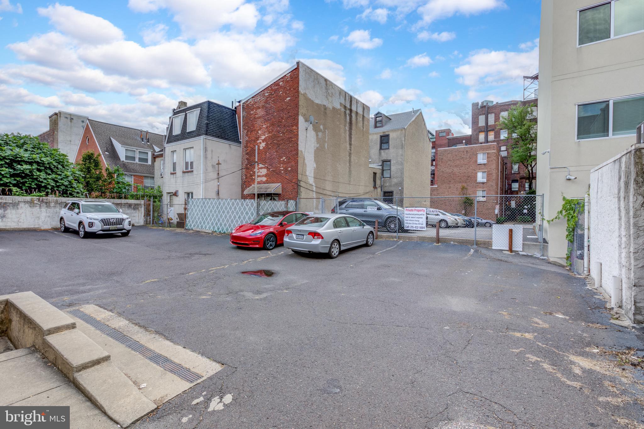 Real estate listing preview #8