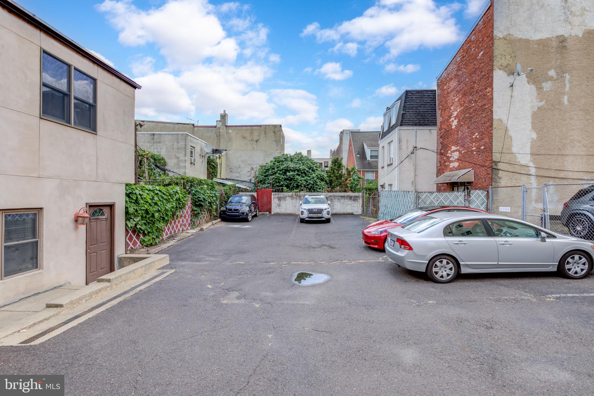 Real estate listing preview #6