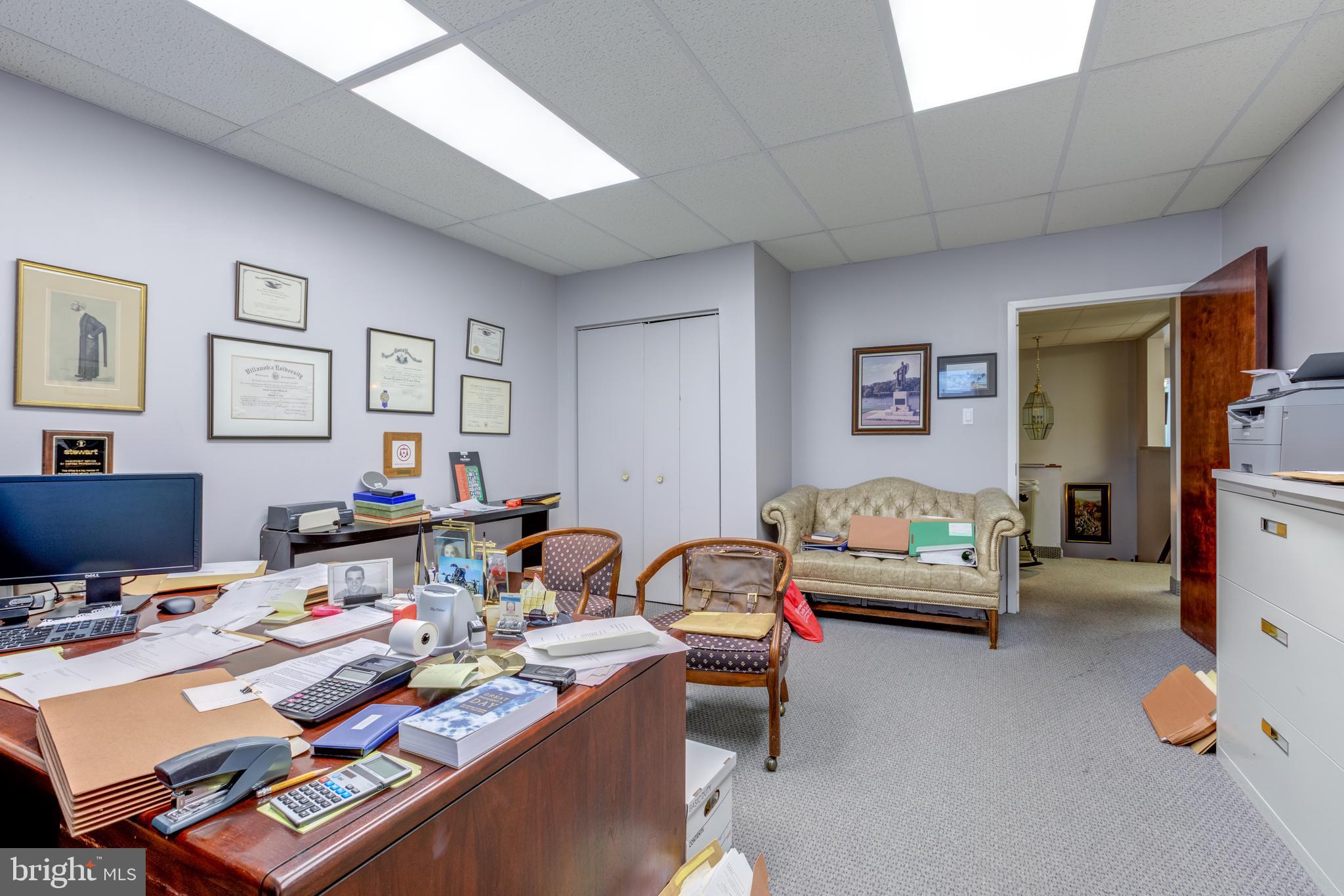 Real estate listing preview #16