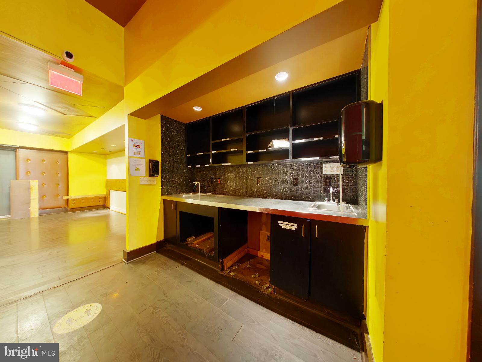 Real estate listing preview #8