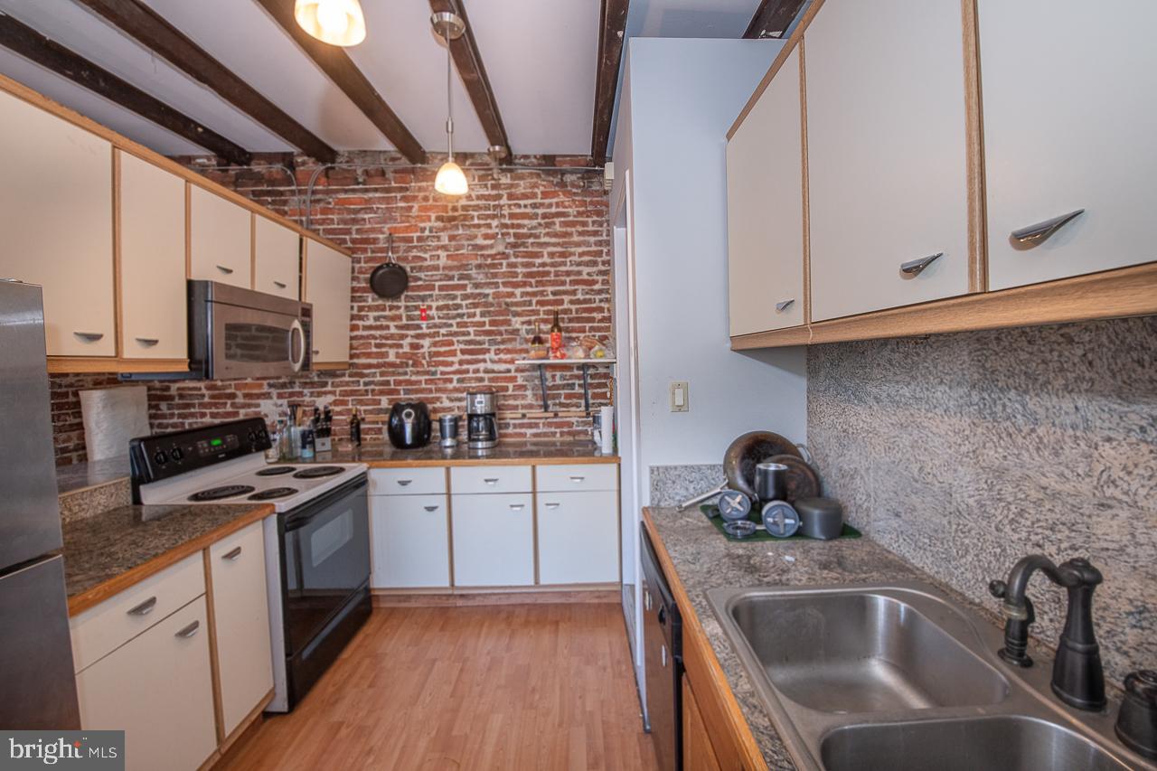 Real estate listing preview #15