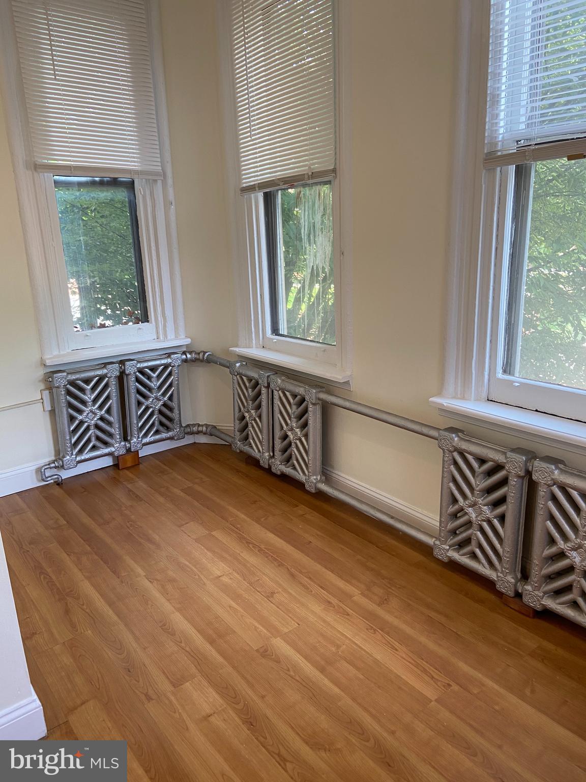 Real estate listing preview #13