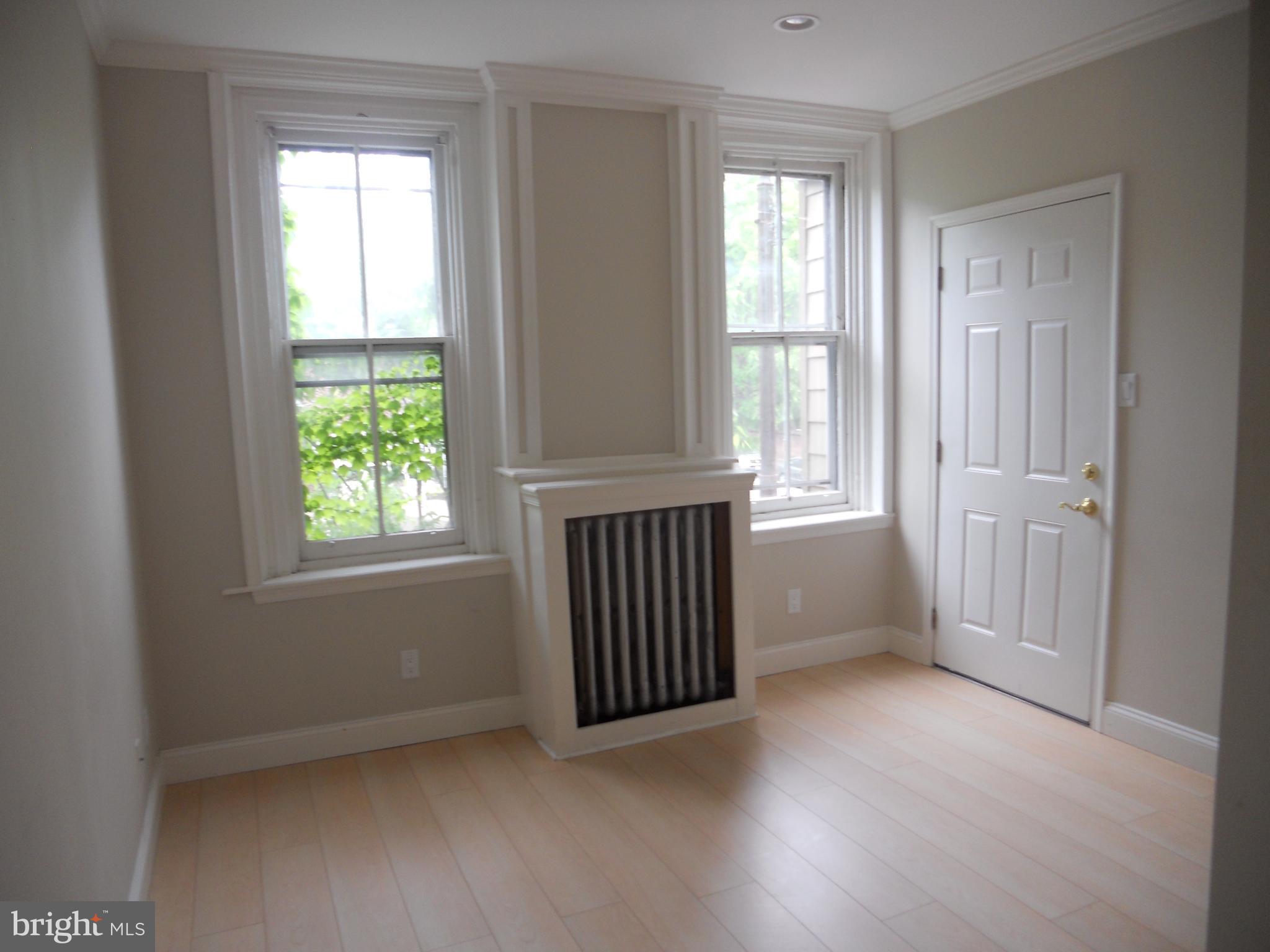 Real estate listing preview #9