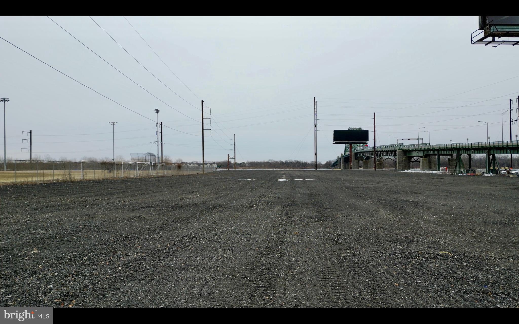 Real estate listing preview #8