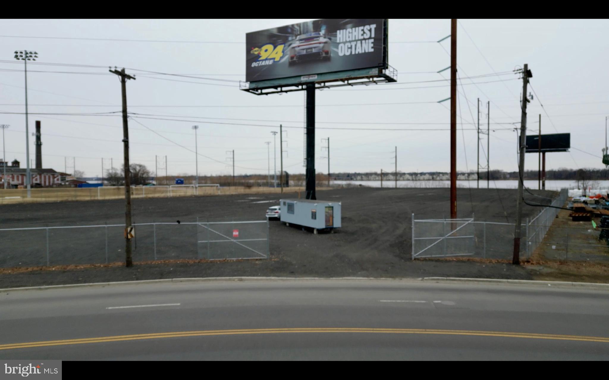 Real estate listing preview #11