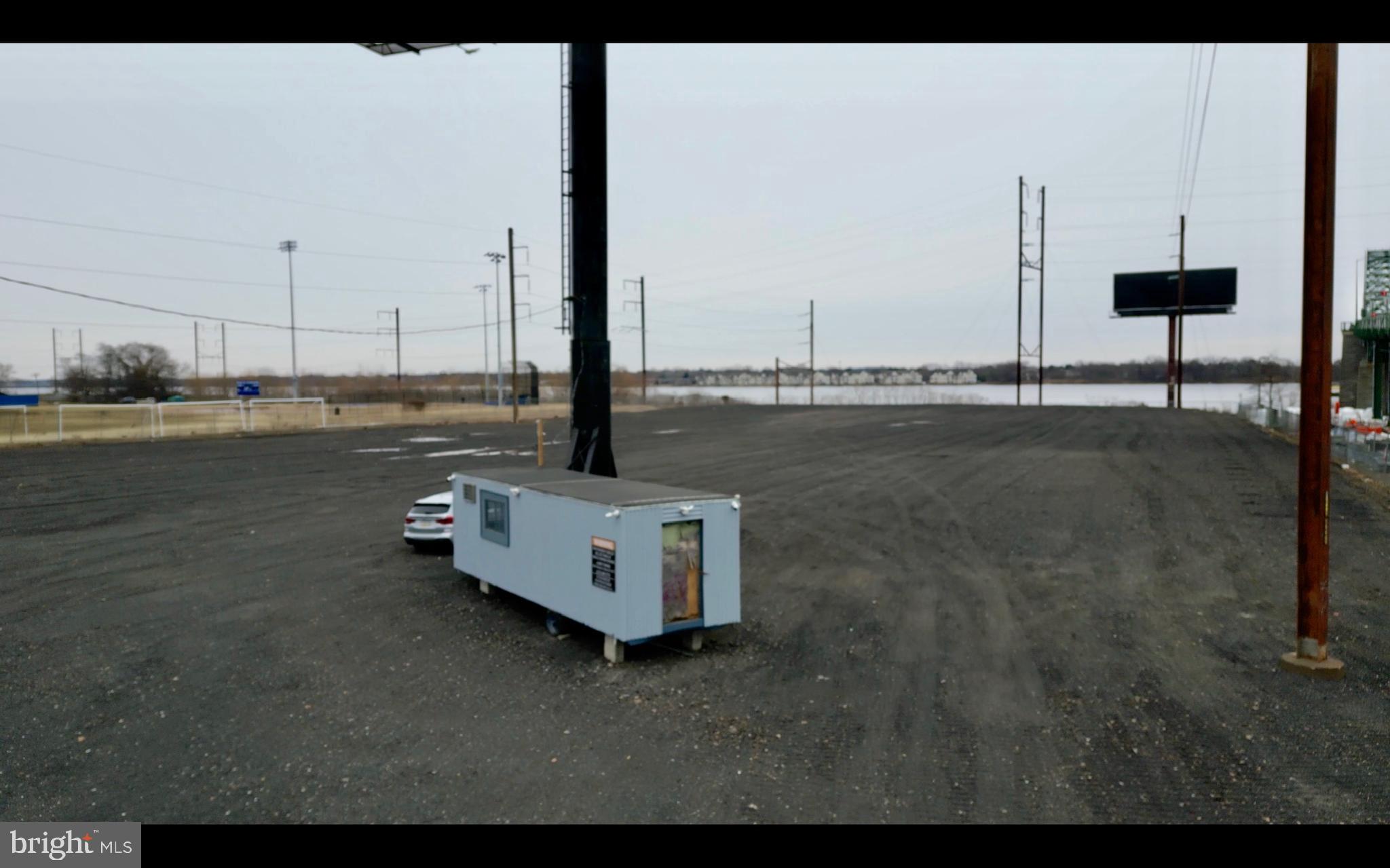 Real estate listing preview #12