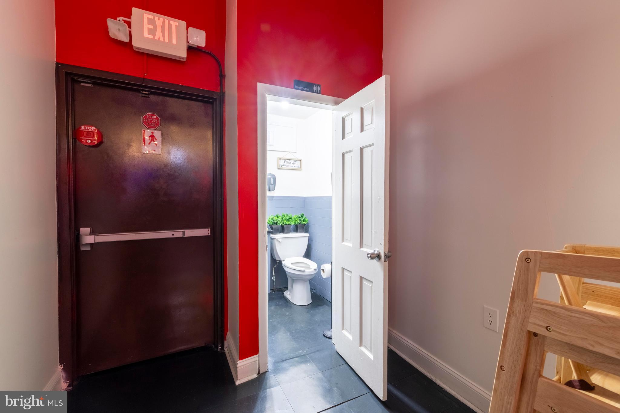 Real estate listing preview #18