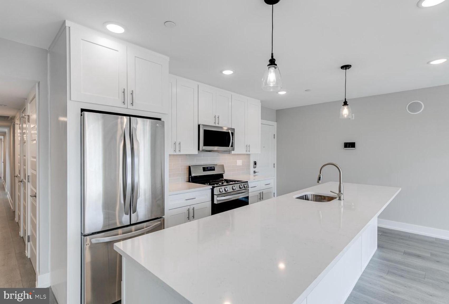 Real estate listing preview #3