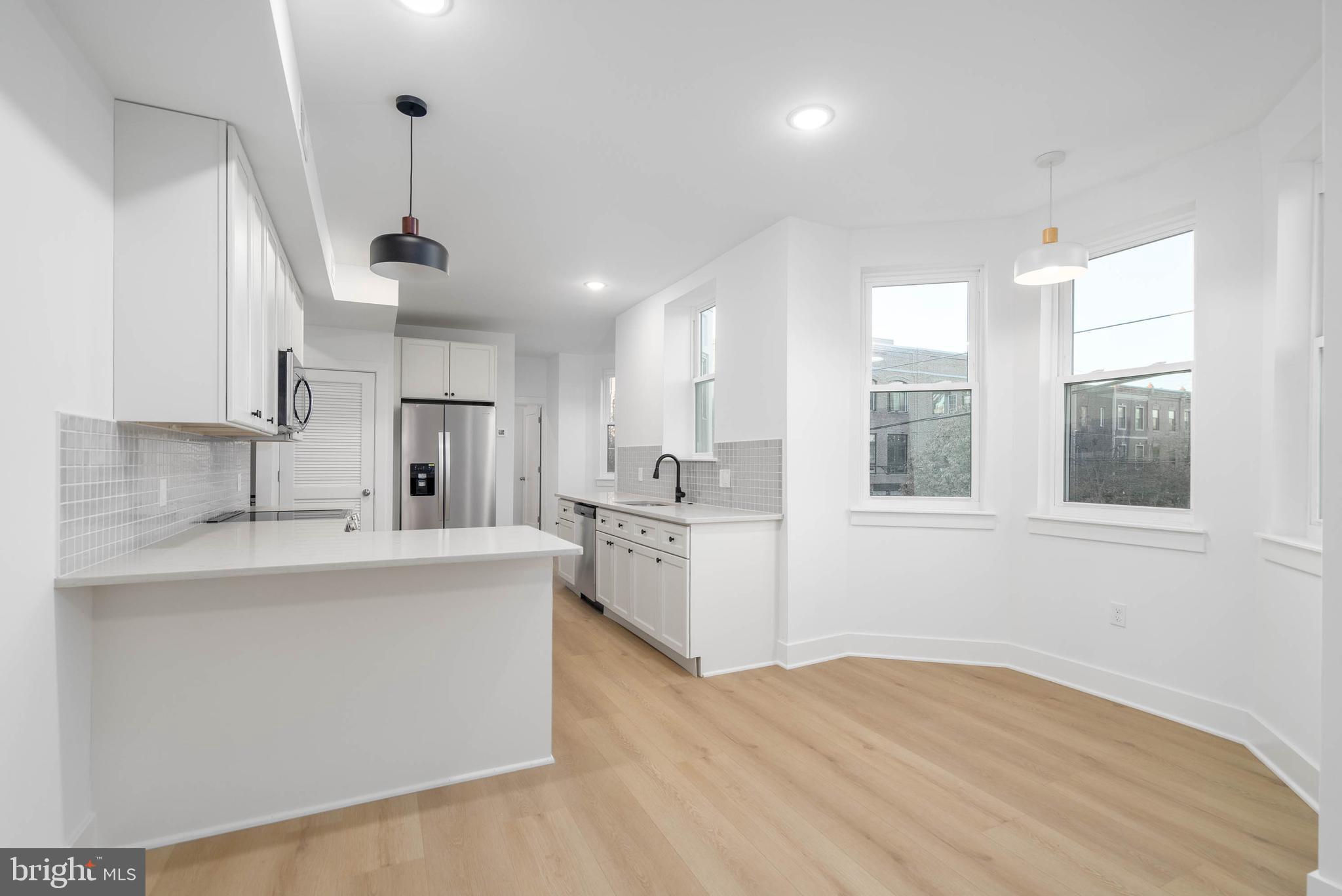 Real estate listing preview #6