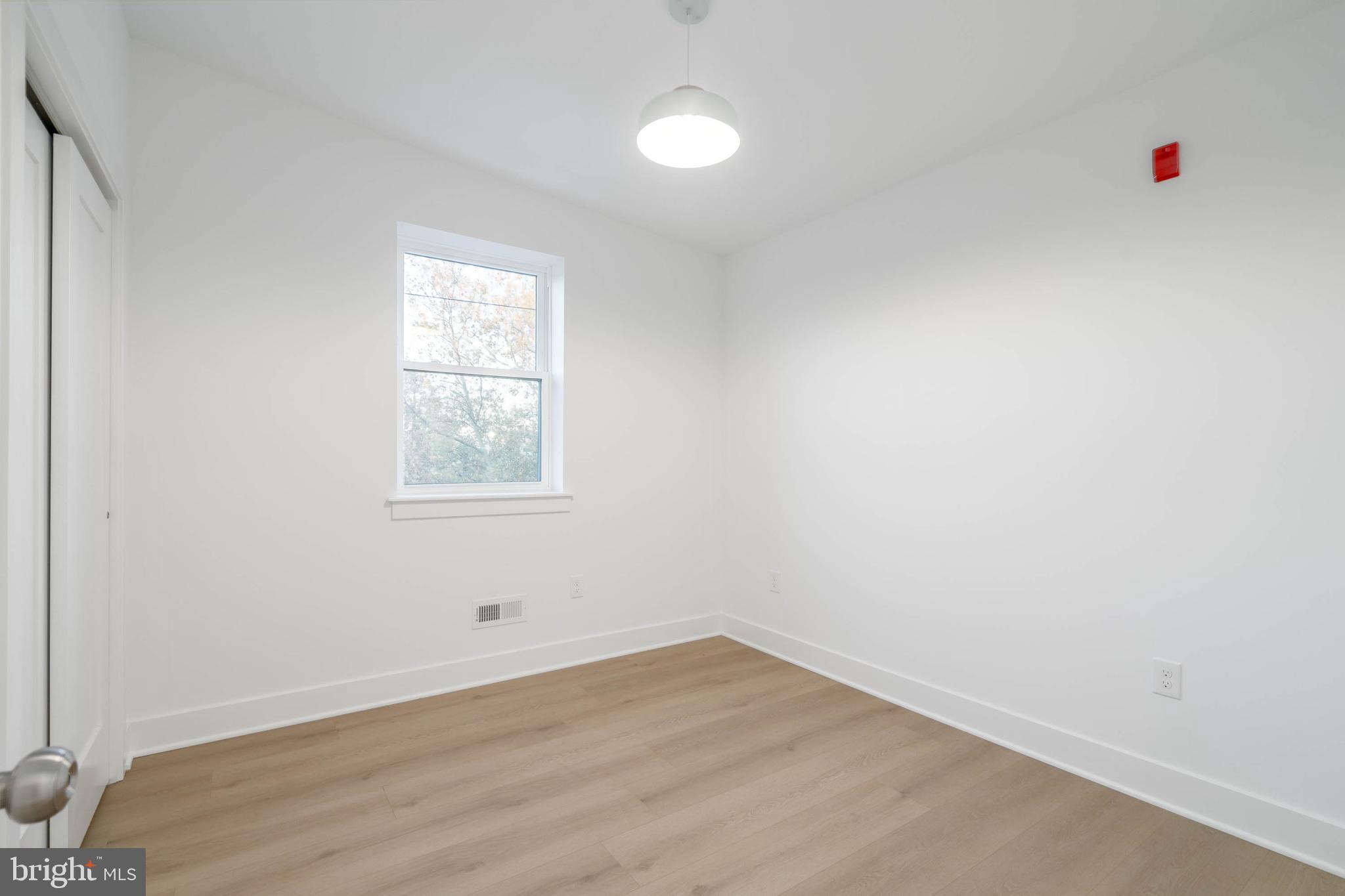 Real estate listing preview #20