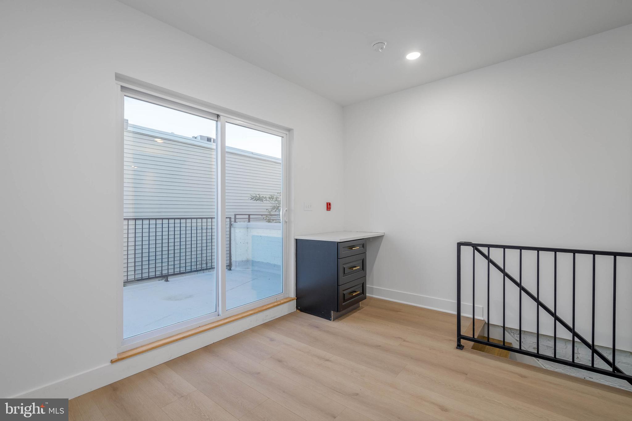 Real estate listing preview #23