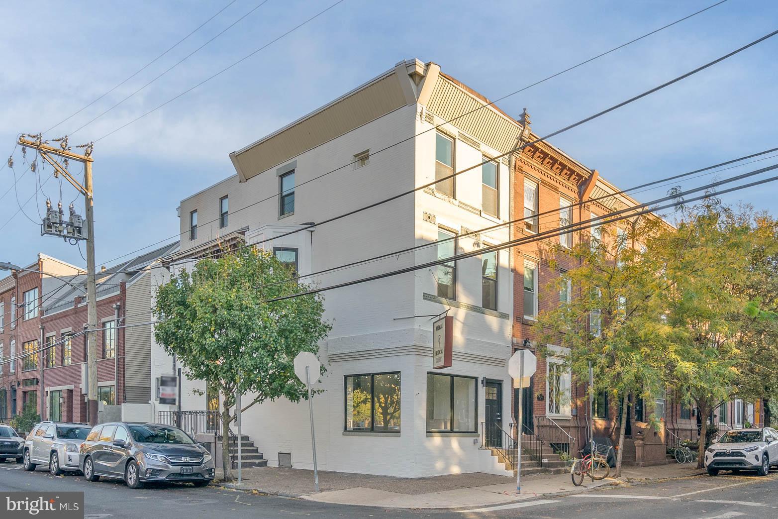 Real estate listing preview #2