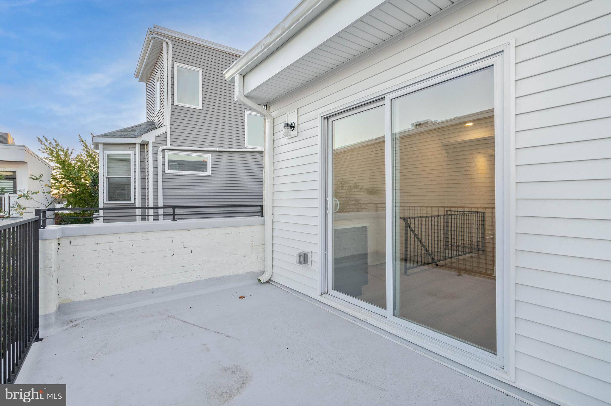 Real estate listing preview #14