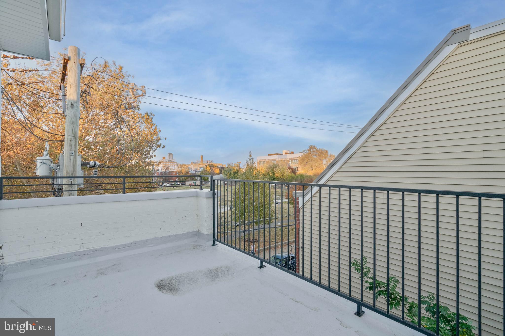 Real estate listing preview #15