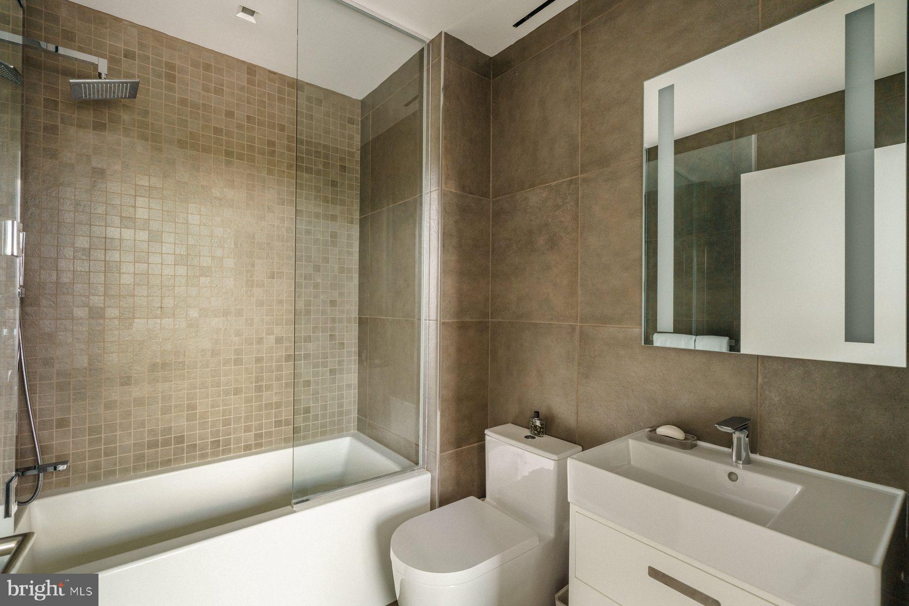 Real estate listing preview #32