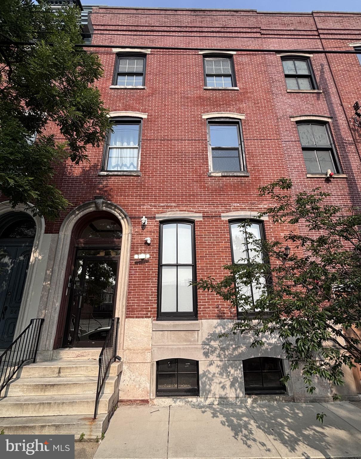 Real estate listing preview #1