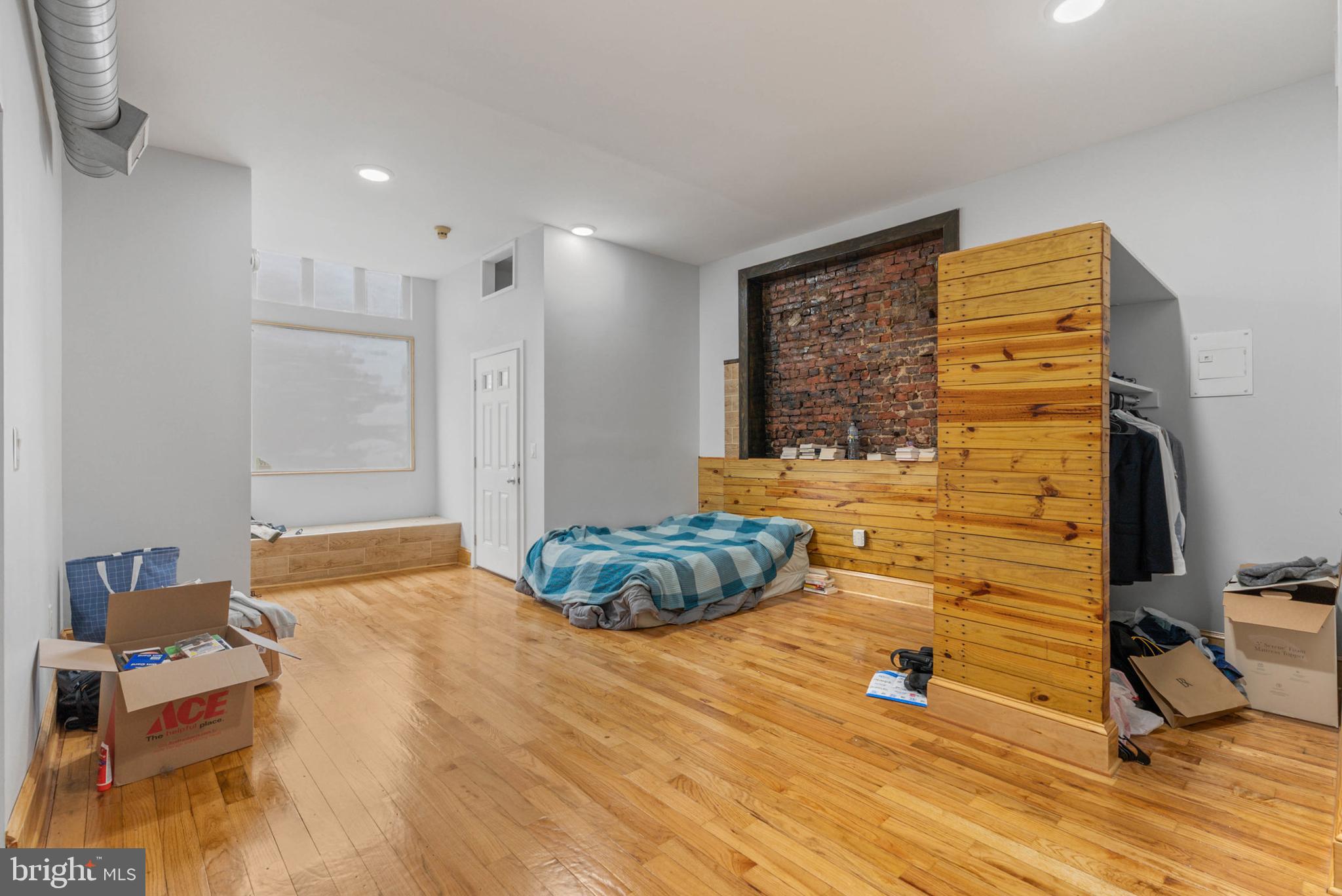 Real estate listing preview #17