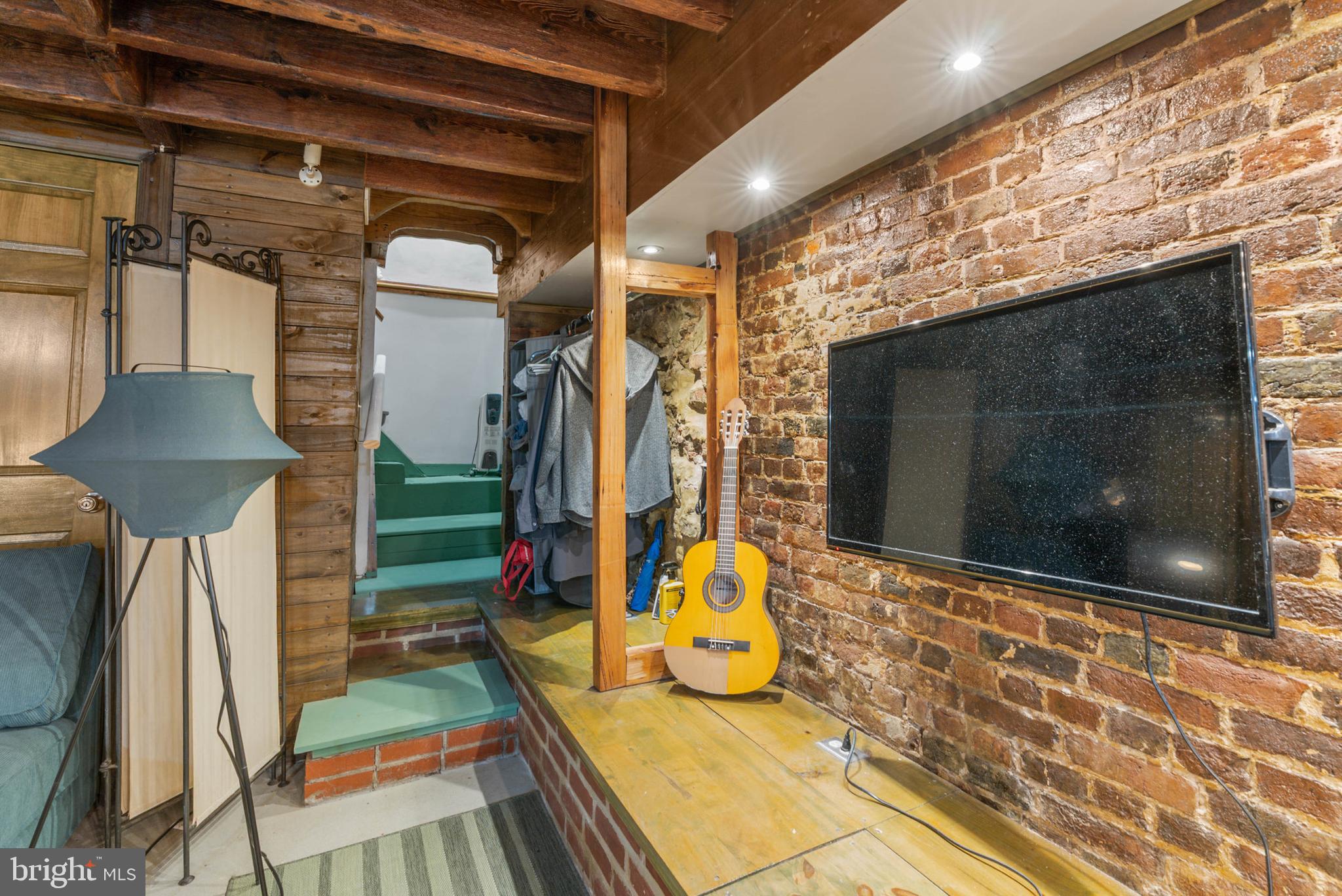 Real estate listing preview #10