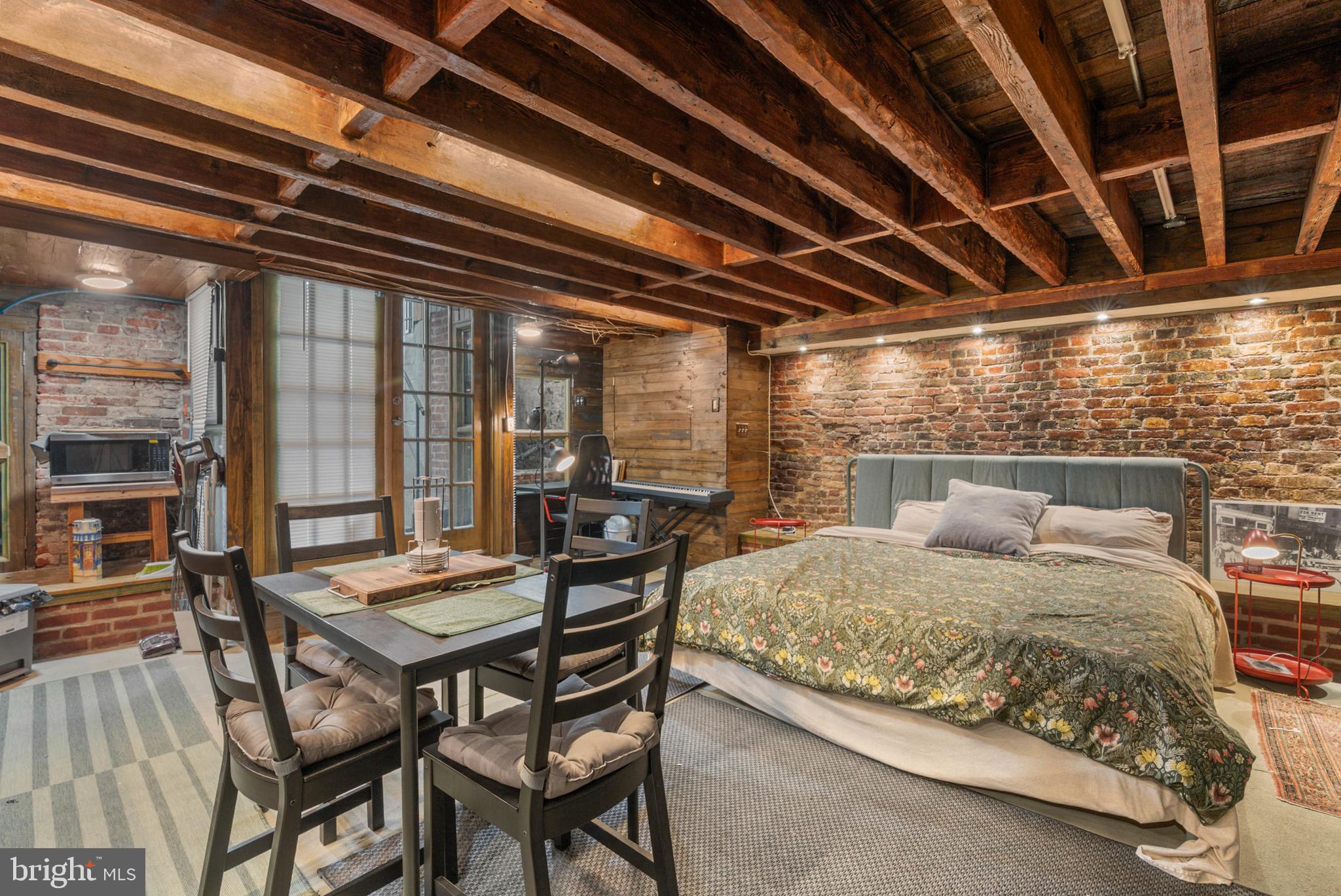 Real estate listing preview #6